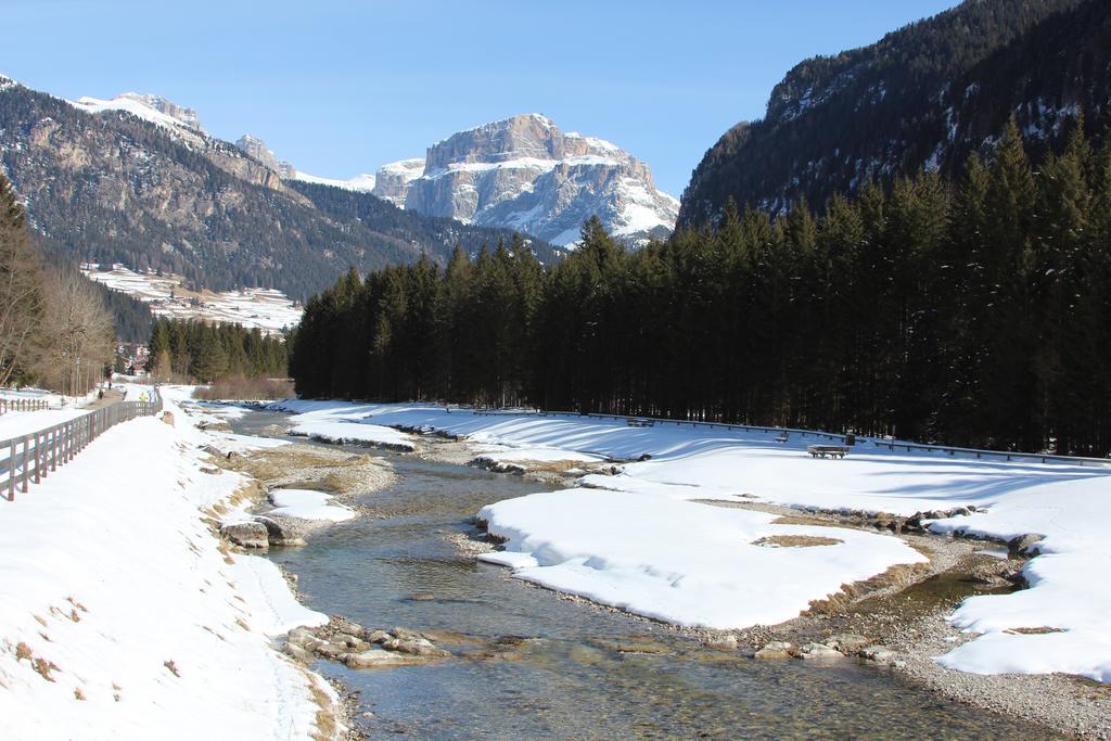 Appartamento Niki Campitello Campitello di Fassa Camera foto